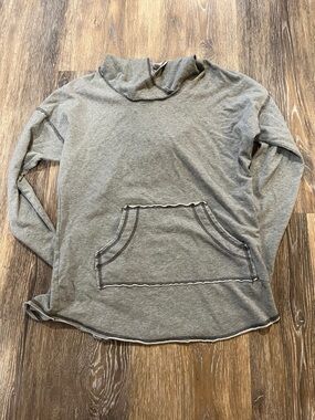 Lightweight Gray Hooded Pullover with Kangaroo Pocket